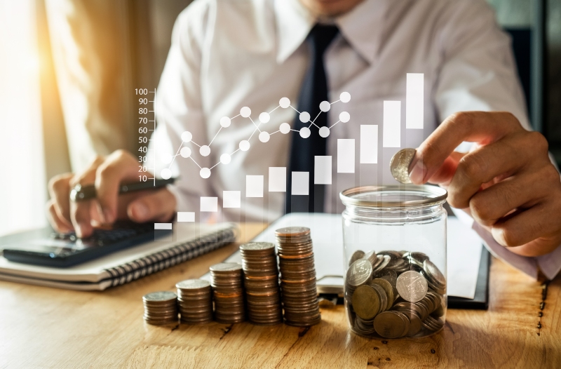 Un pr&eacute;stamo puente es un tipo especial de cr&eacute;dito al que se recurre cuando hay una necesidad inmediata de financiaci&oacute;n. Su principal singularidad es su car&aacute;cter temporal, ya que se concede &uacute;nicamente hasta que se formalice el pr&eacute;stamo definitivo, siempre y cuando el deudor asegure un ingreso futuro. Es decir, el pr...