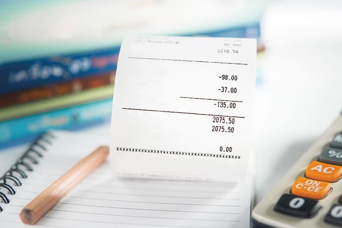 &iquest;Qu&eacute; diferencia hay entre factura y recibo?Todos alguna vez hemos prestado alg&uacute;n servicio, hemos contratado a un particular o a una empresa para realizar una labor determinada o hemos comprado o vendido alg&uacute;n tipo de mercanc&iacute;a. Puede ser desde un trabajador aut&oacute;nomo o empresa que hace un encargo a un cliente hasta ...